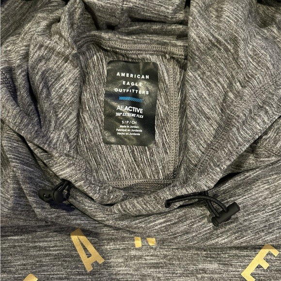 American Eagle Men’s Small AEACTIVE‎ 360 Extreme Flex Light Weight Hoodie - Picture 2 of 4
